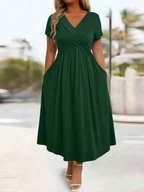 Vestido Plus Size Longo Soltinho Manga Curta com Bolso