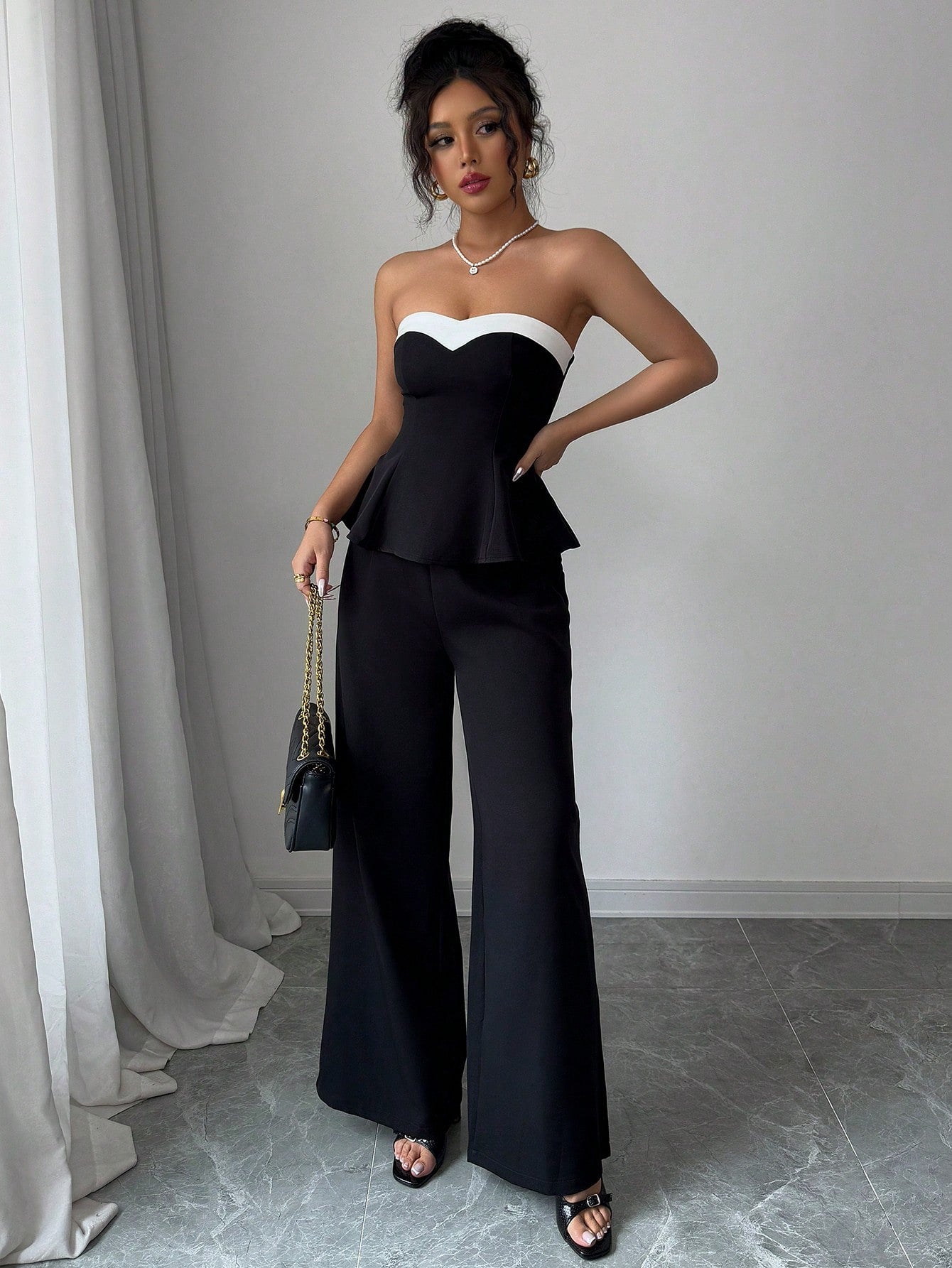 Conjunto Feminino Blusa Tomara que Caia e Calça Wide Leg