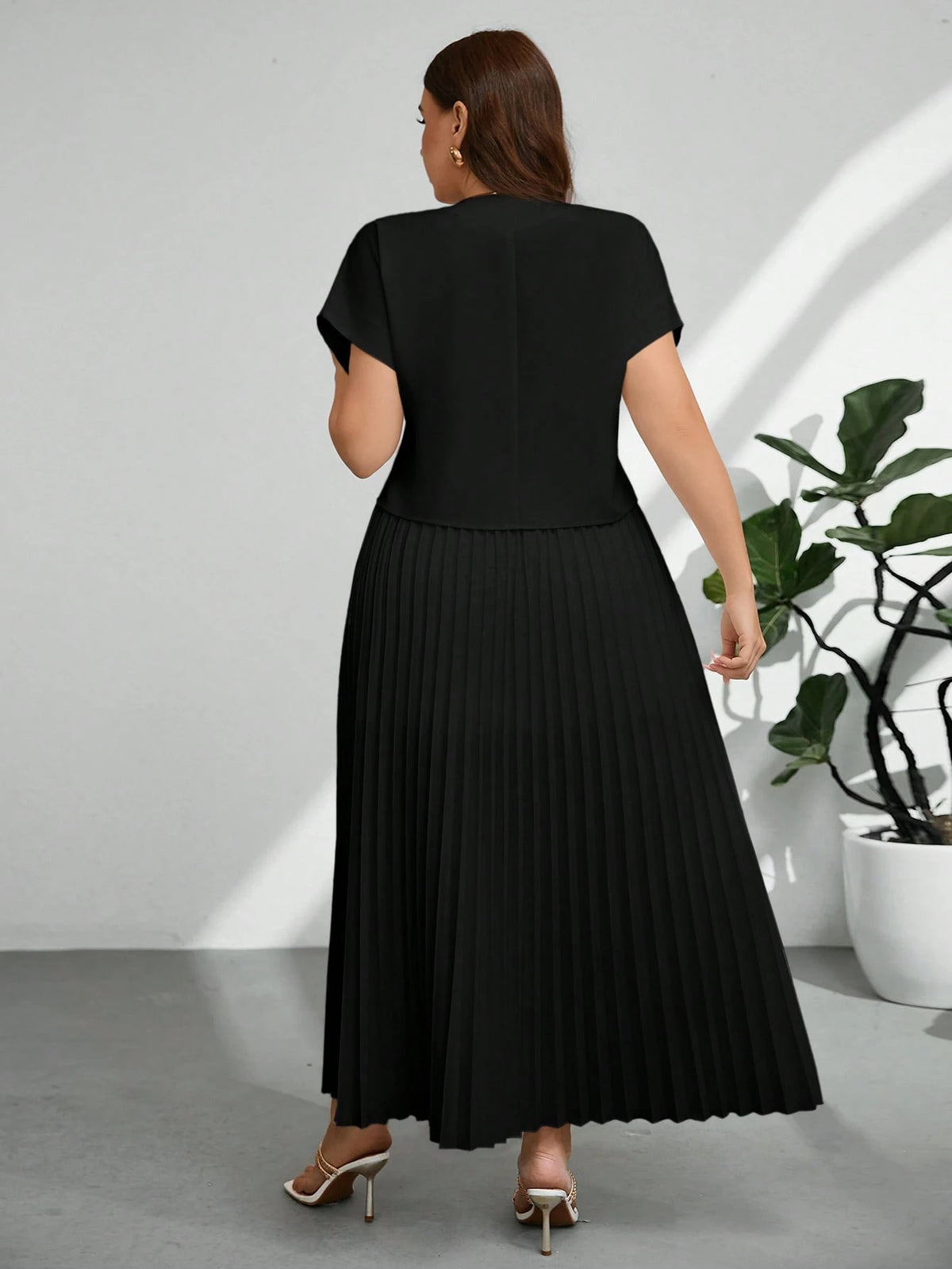 Conjunto Social Elegante Plus Size Blusa e Saia Plissada