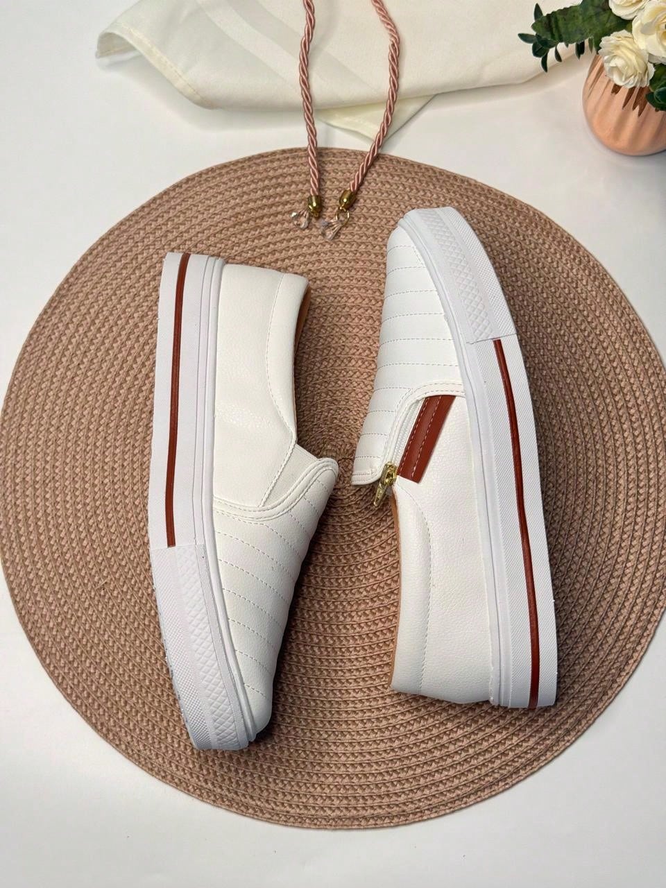 Tênis Feminino sem Cadarço Slip On Confortável com Zíper 
