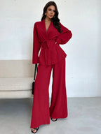 Conjunto Feminino Elegante com Blusa Transpassada e Calça Pantalona