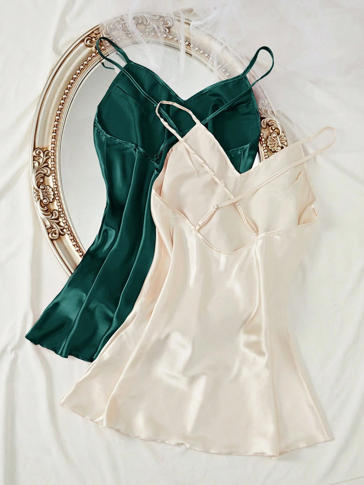 Kit com Duas Camisolas de Cetim Plus Size Curta