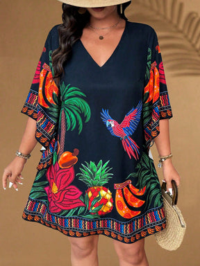 Vestido Curto Plus Size Meia Manga Estampa Tropical