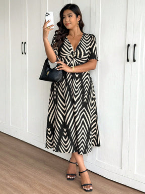Vestido Midi Plus Size Casual Manga Curta Decote V Estampado 