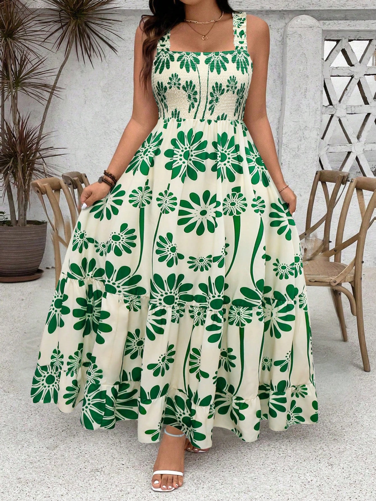 Vestido Longo Plus Size Soltinho Estampado com Babado na Barra