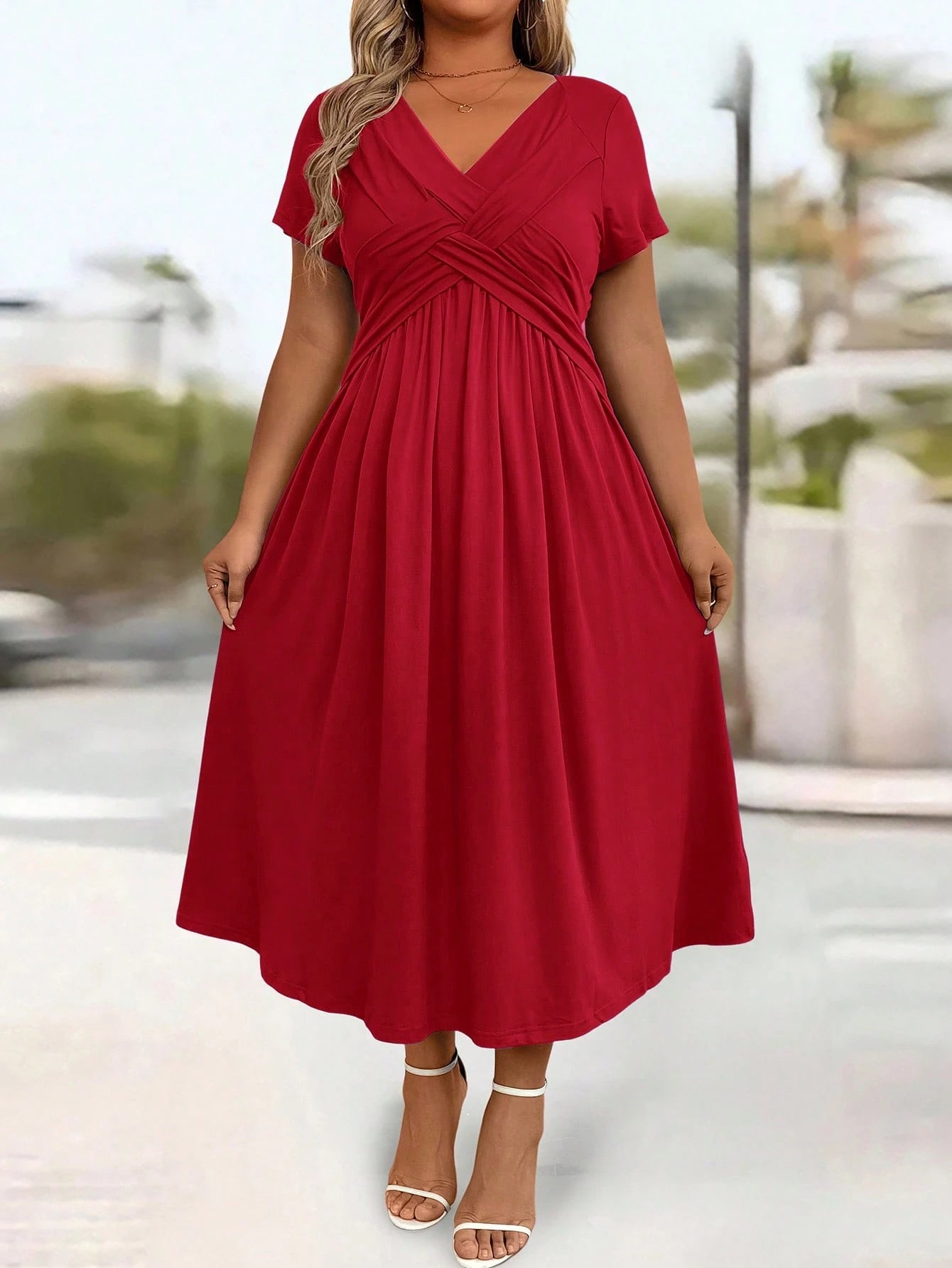 Vestido Plus Size Longo Soltinho Manga Curta com Bolso