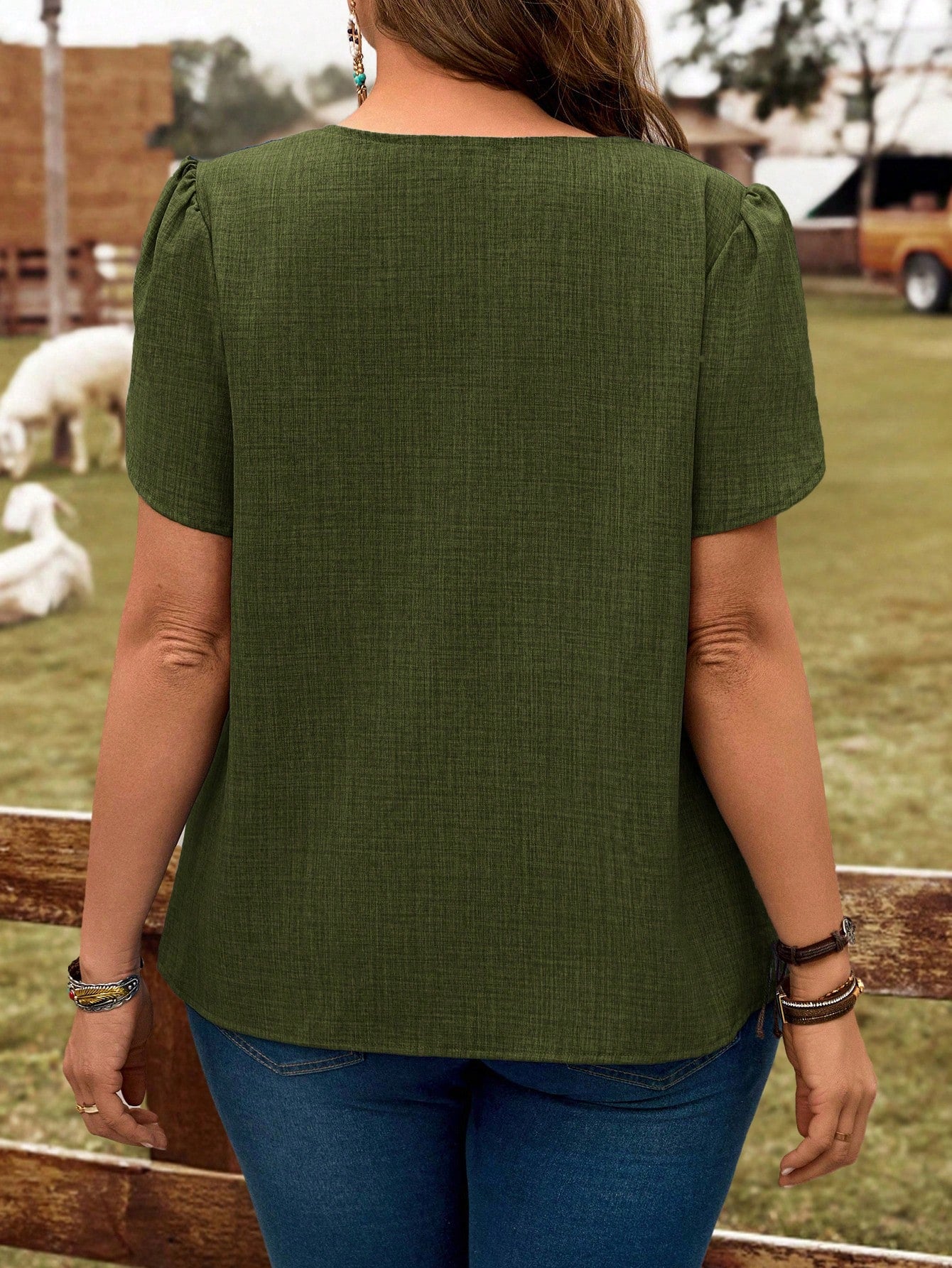 Blusa Manga Curta Plus Size de Linho