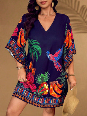 Vestido Curto Plus Size Meia Manga Estampa Tropical