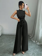 Macacão Feminino Elegante com Cinto na Cintura e Perólas