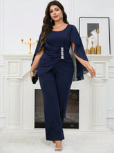 Macacão Elegante Plus Size para Festa com Capa