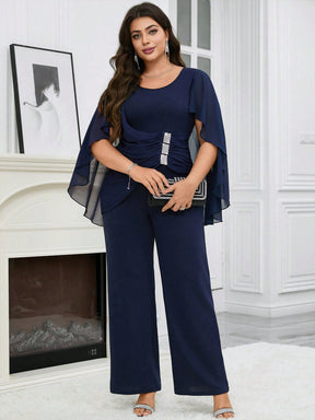 Macacão Elegante Plus Size para Festa com Capa