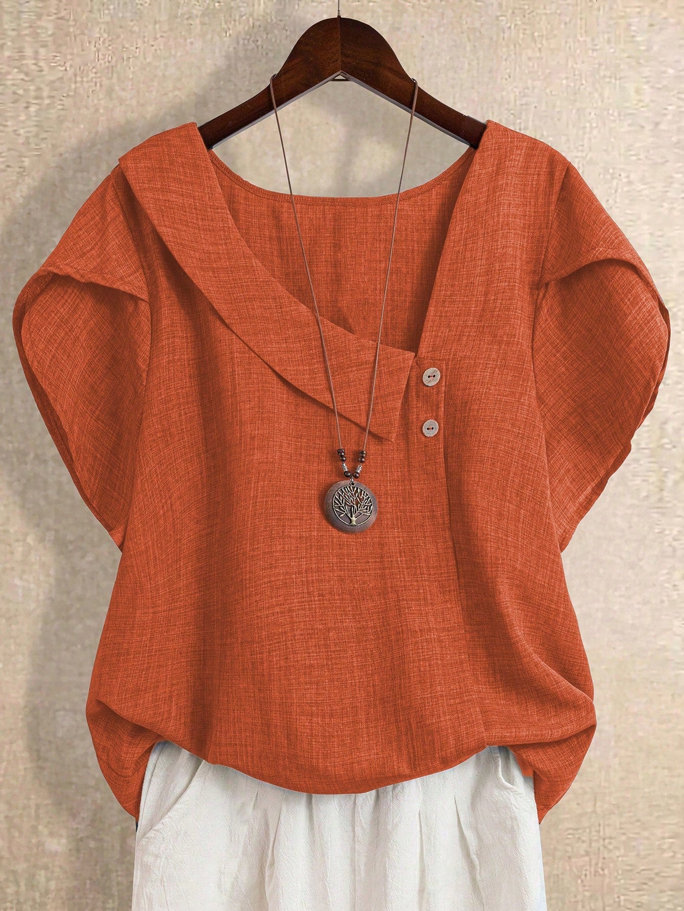 Blusa Manga Curta Plus Size Decote Assimétrico