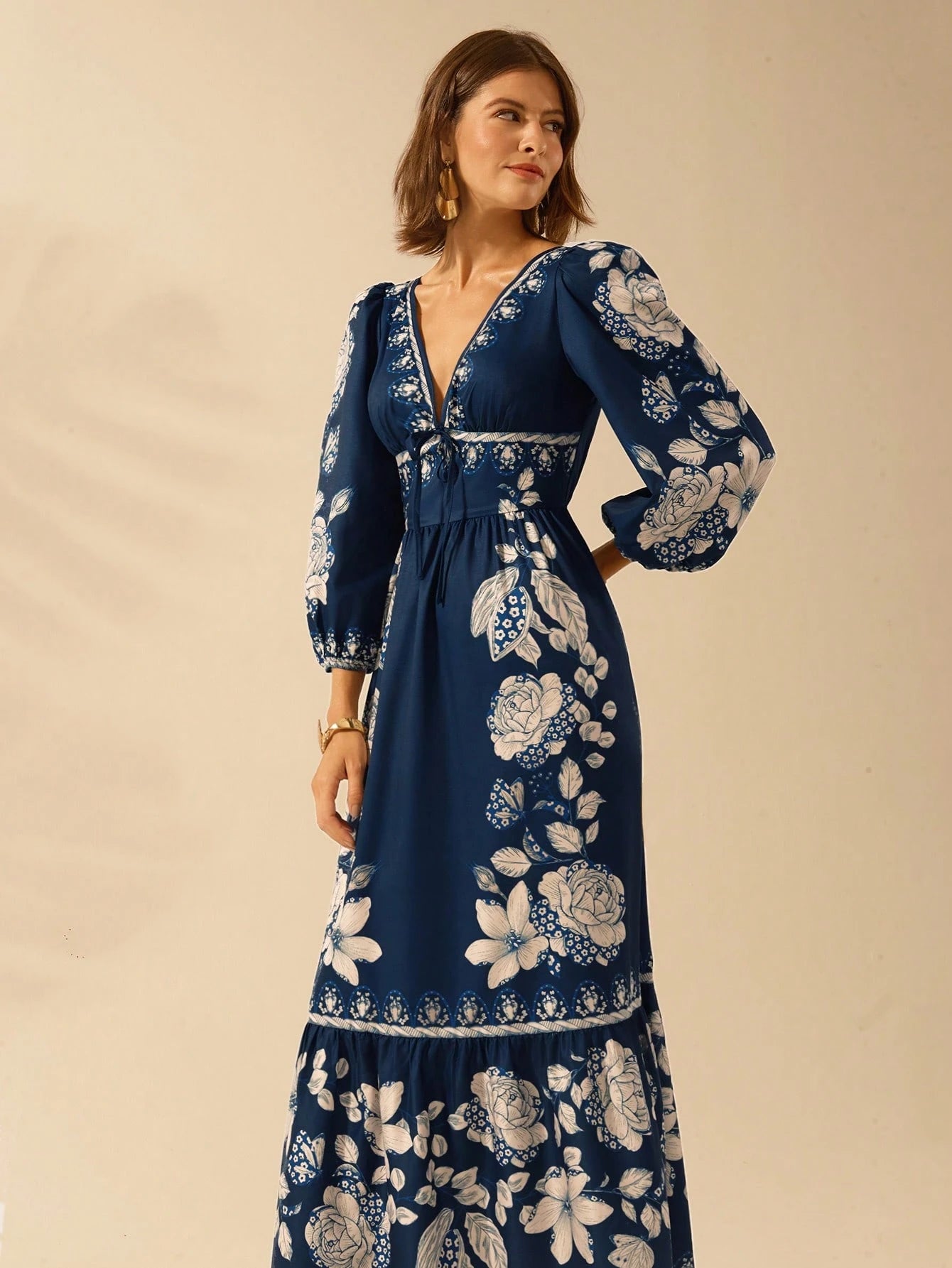 Vestido Feminino Manga Longa Bufante Decote V Estampa Floral