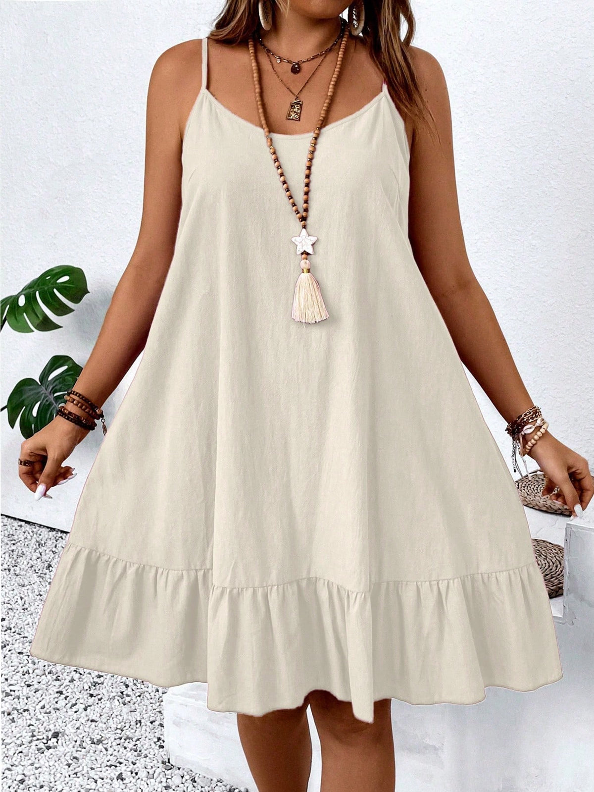 Vestido Curto Plus Size Regata Alça Fina Bainha Rodada