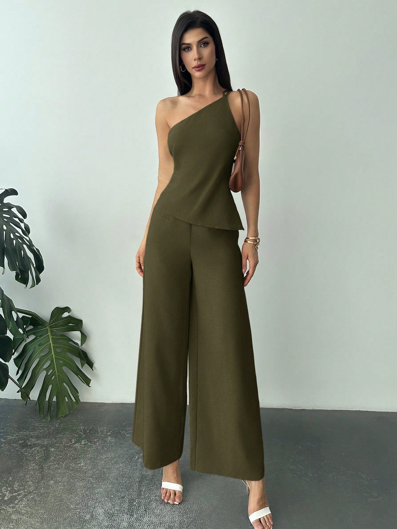 Conjunto Alfaiataria Feminino Blusa Assimétrica e Calça Pantalona 