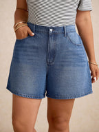 Short Jeans Plus Size Feminino com Bolsos