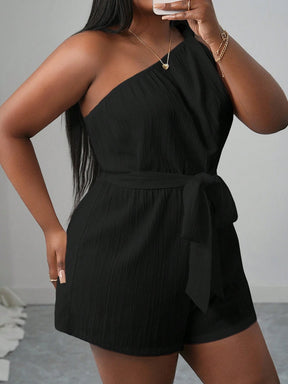 Macaquinho Plus Size Um Ombro Só com Cinto