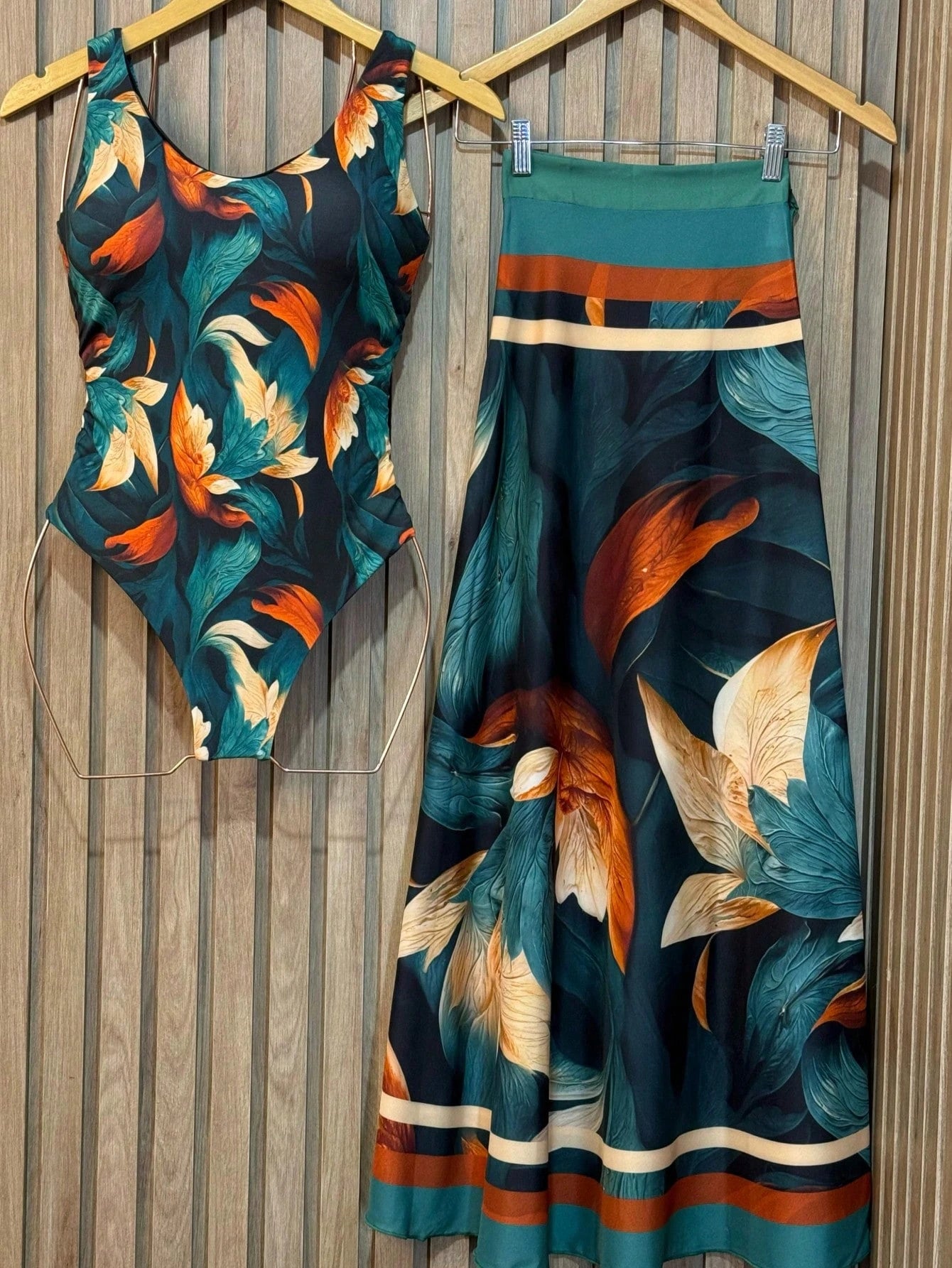 Kit Maiô Feminino + Saia Saída De Praia