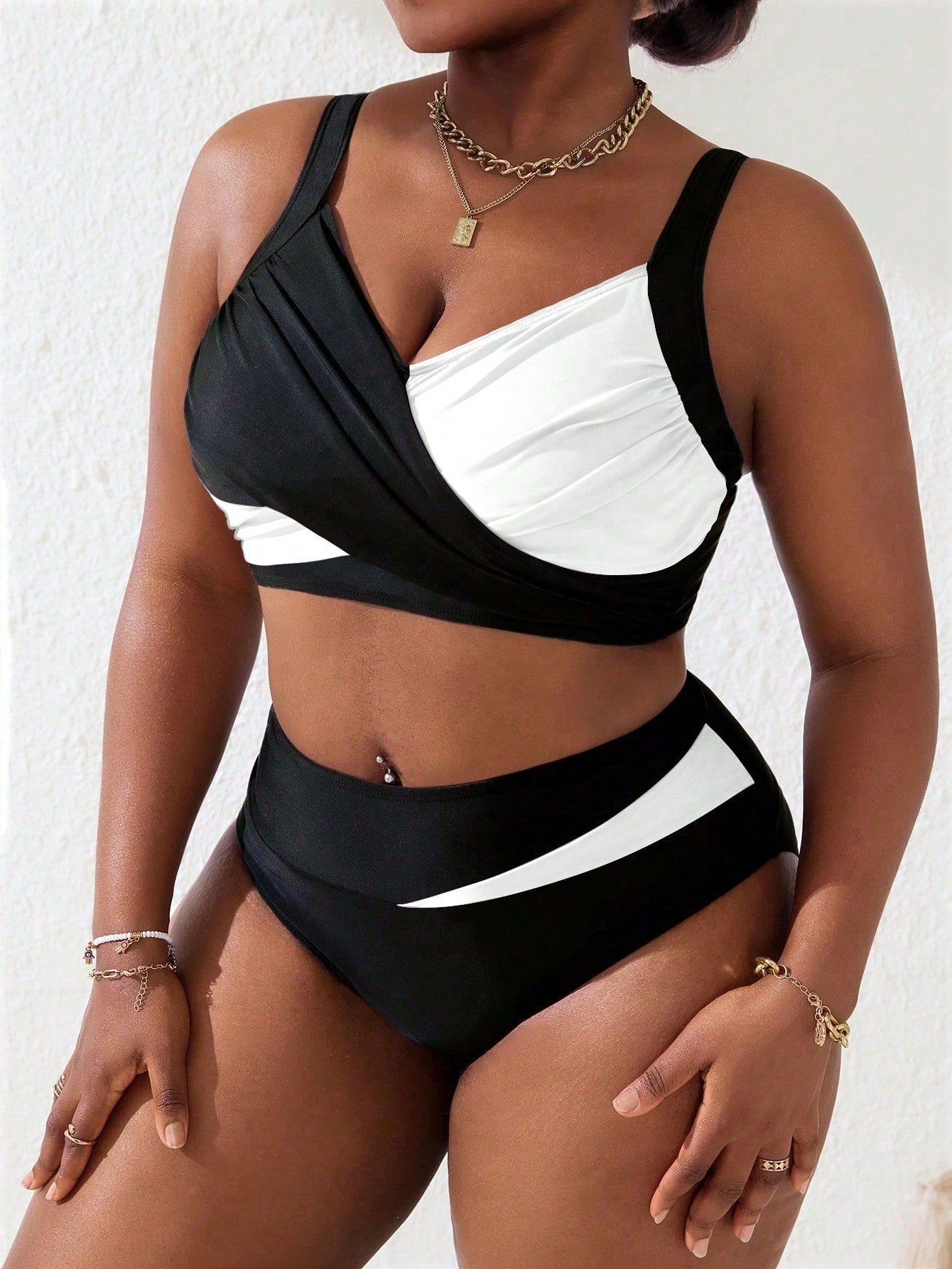 Biquíni Plus Size com Bojo Define Barriga Duas Cores