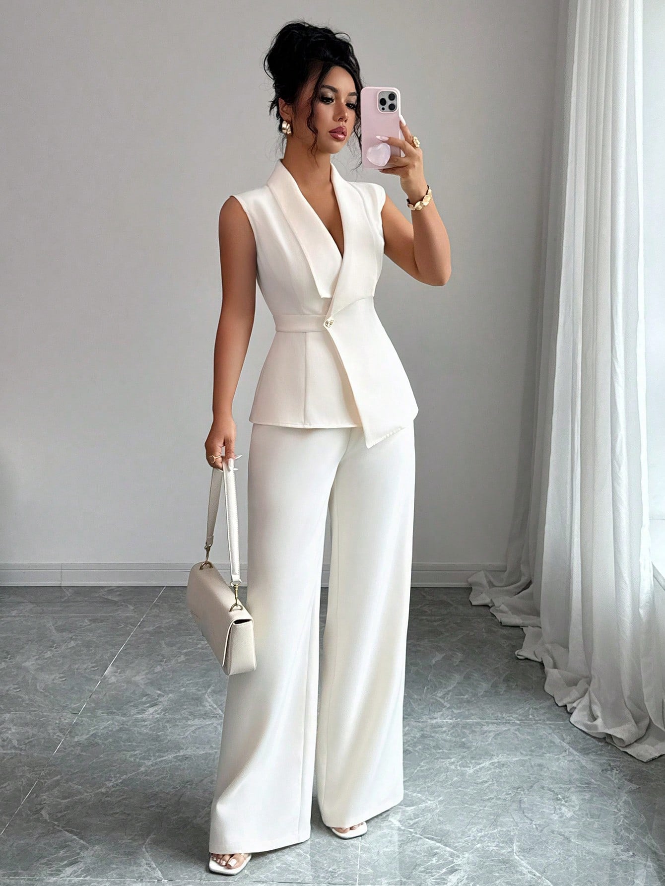 Conjunto Feminino de Alfaiataria Colete e Calça 