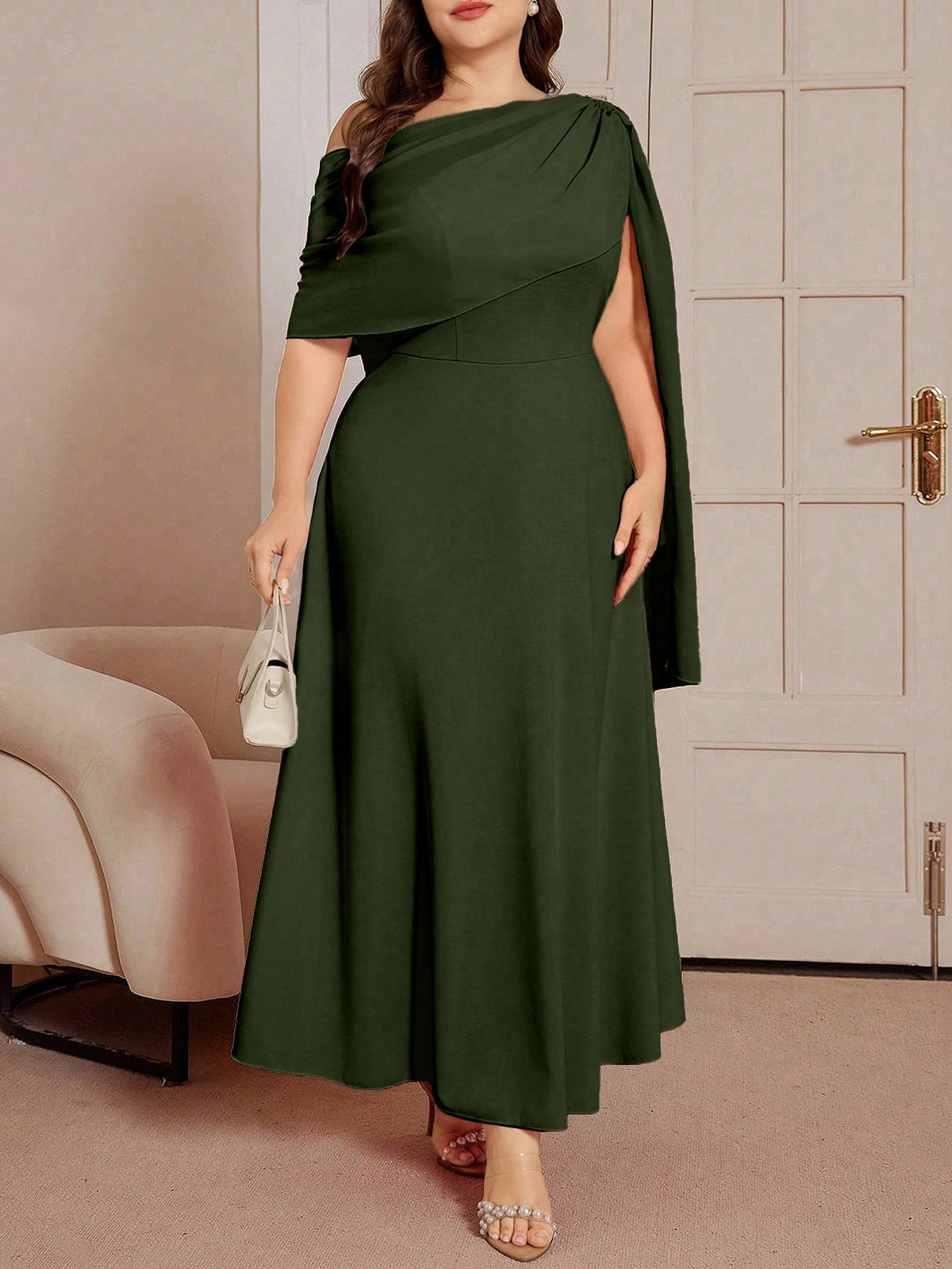 Vestido para Casamento Plus Size Longo Assimétrico