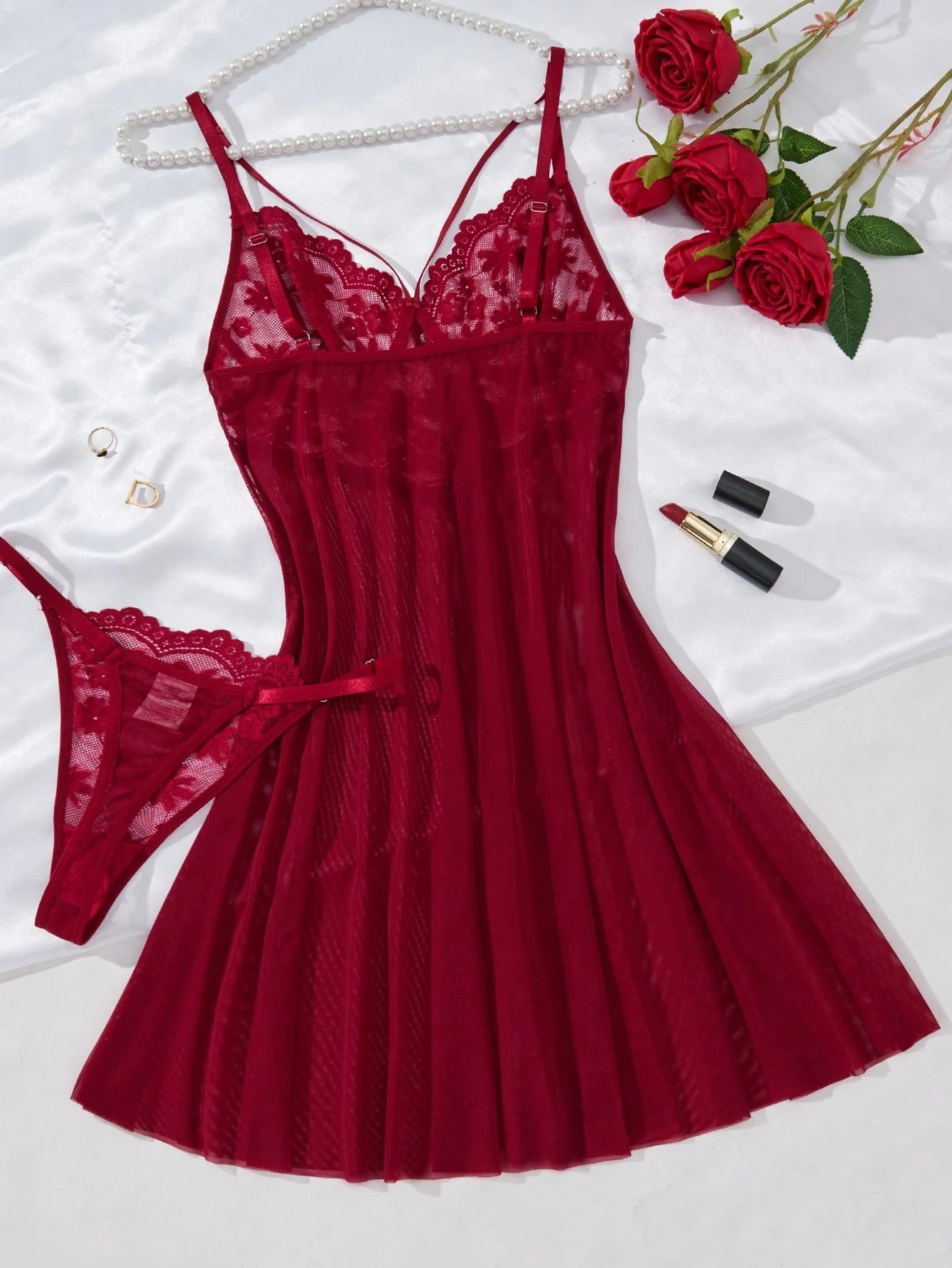 Camisola Feminina Sensual com Renda e Calcinha Combinando