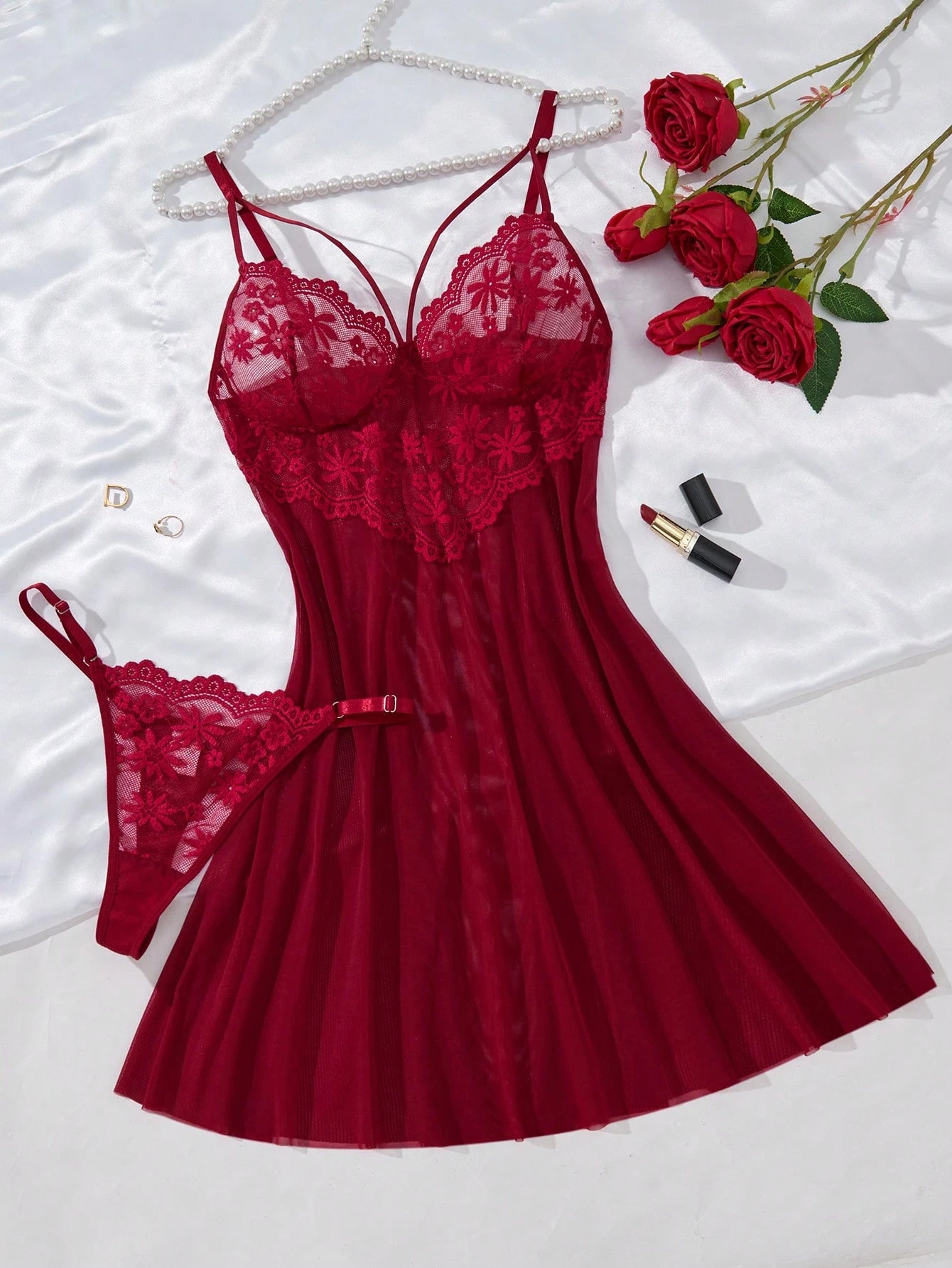 Camisola Feminina Sensual com Renda e Calcinha Combinando