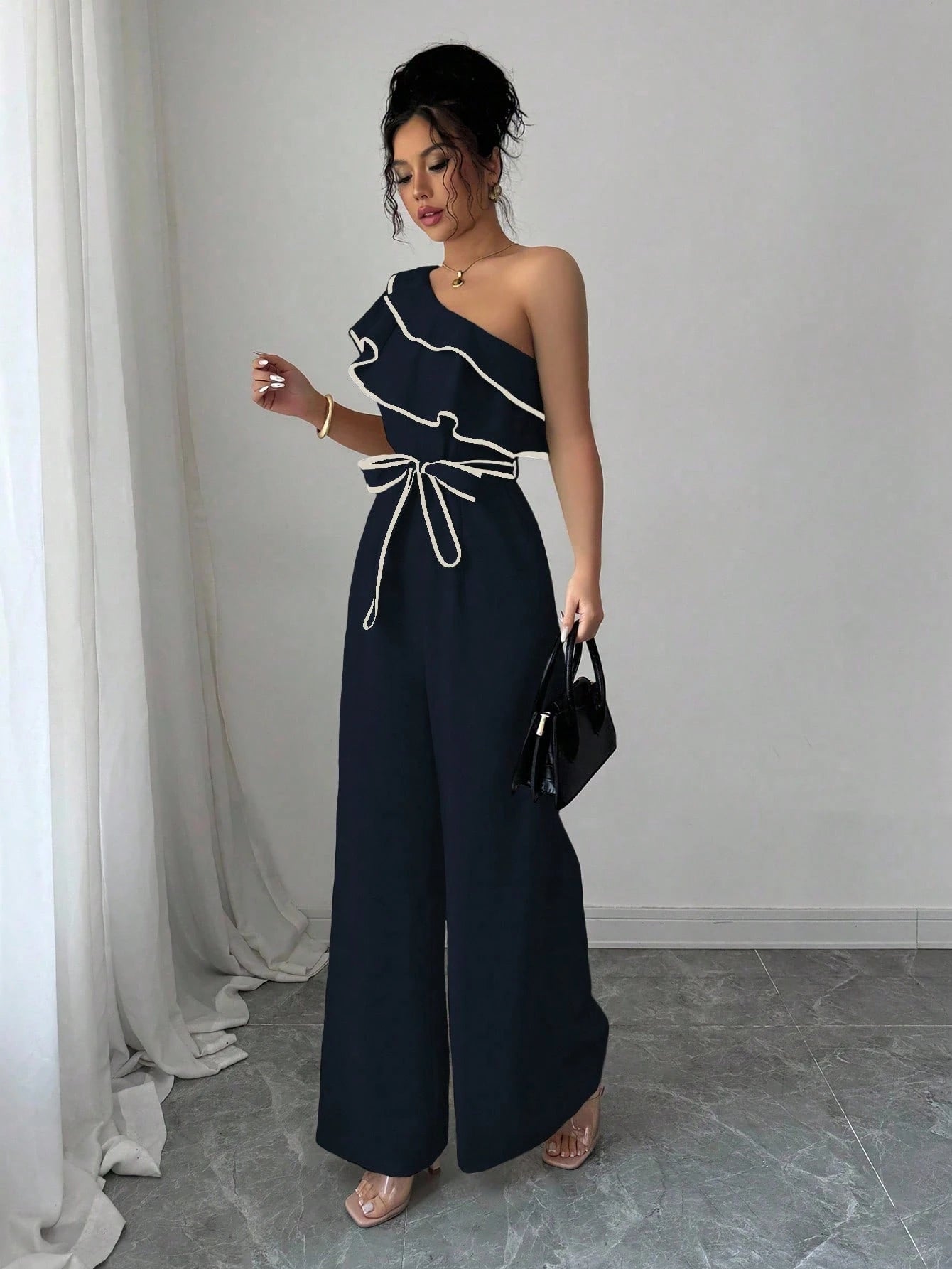 Macacão Feminino Pantalona Um Ombro Só com Babados