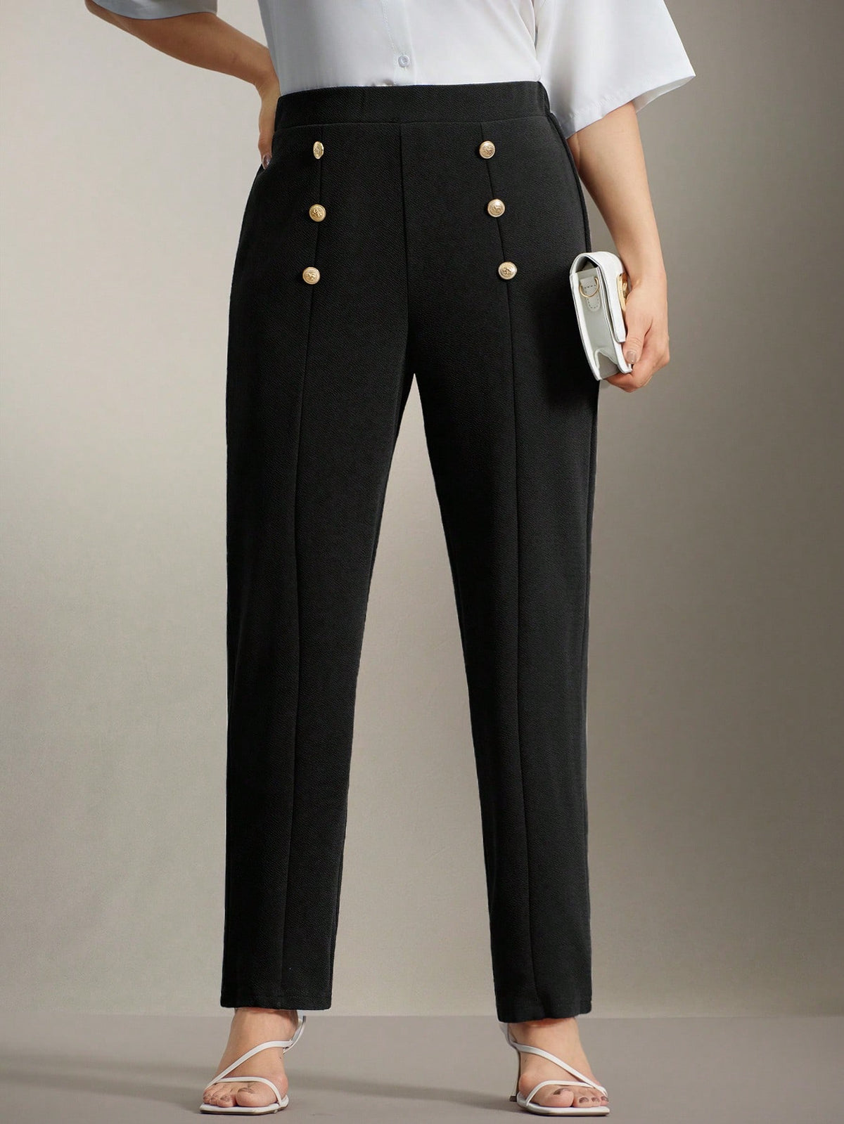 Calça Feminina Plus Size Reta Elegante com Botões