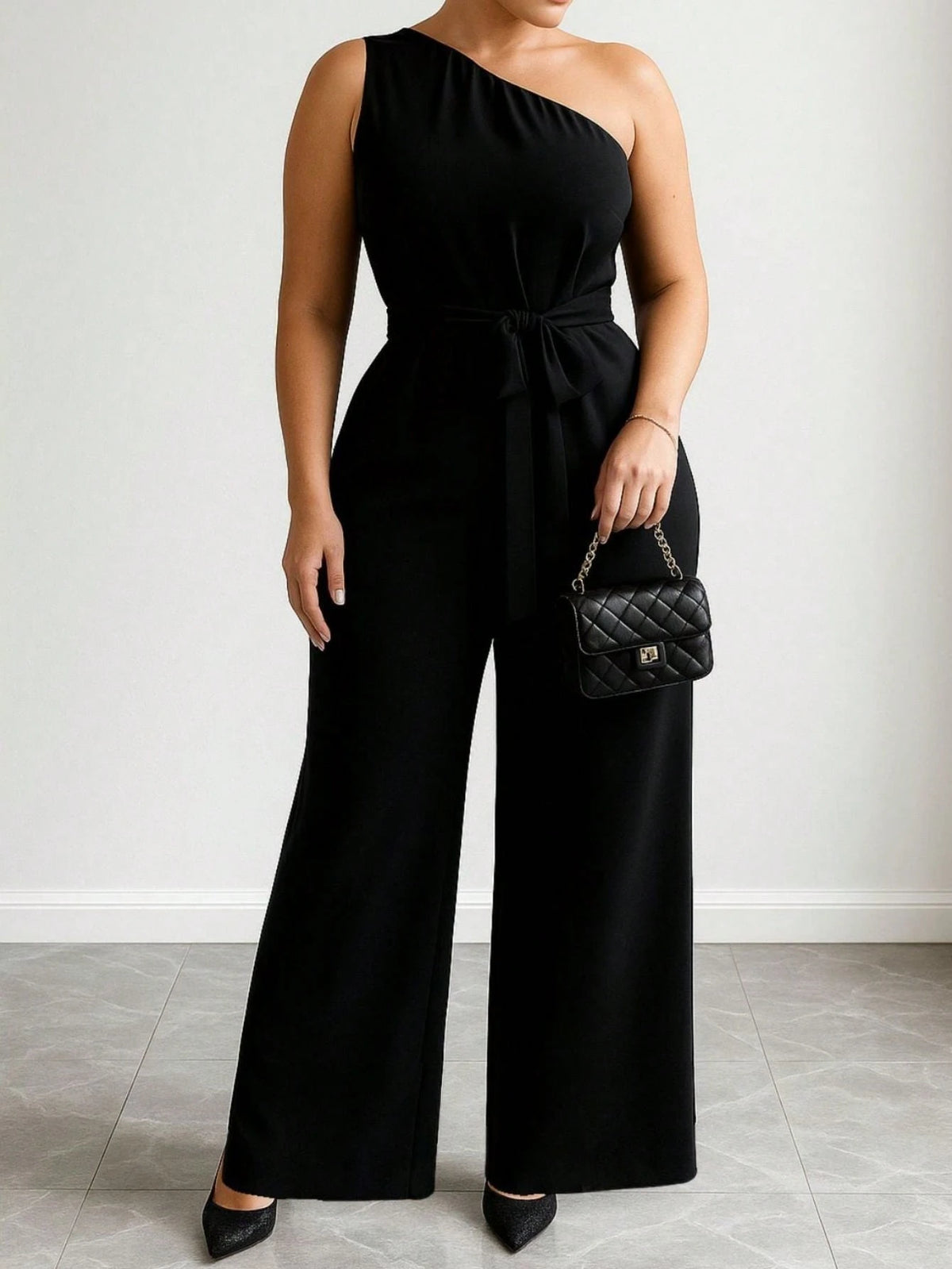Macacão Um Ombro Só Plus Size Feminino com Cinto