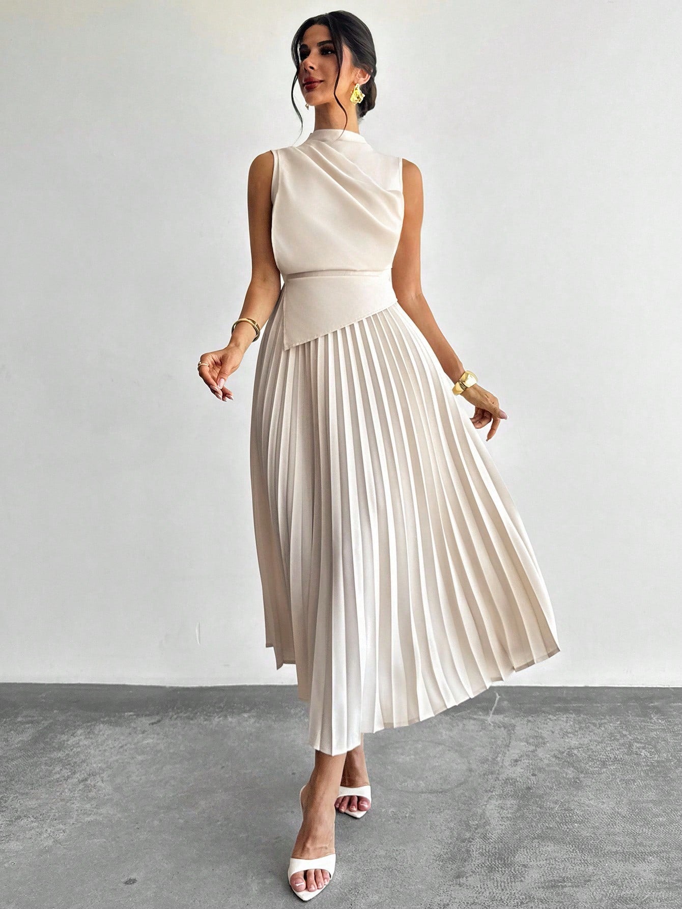 Vestido Midi Elegante Plissado Feminino Sem Mangas