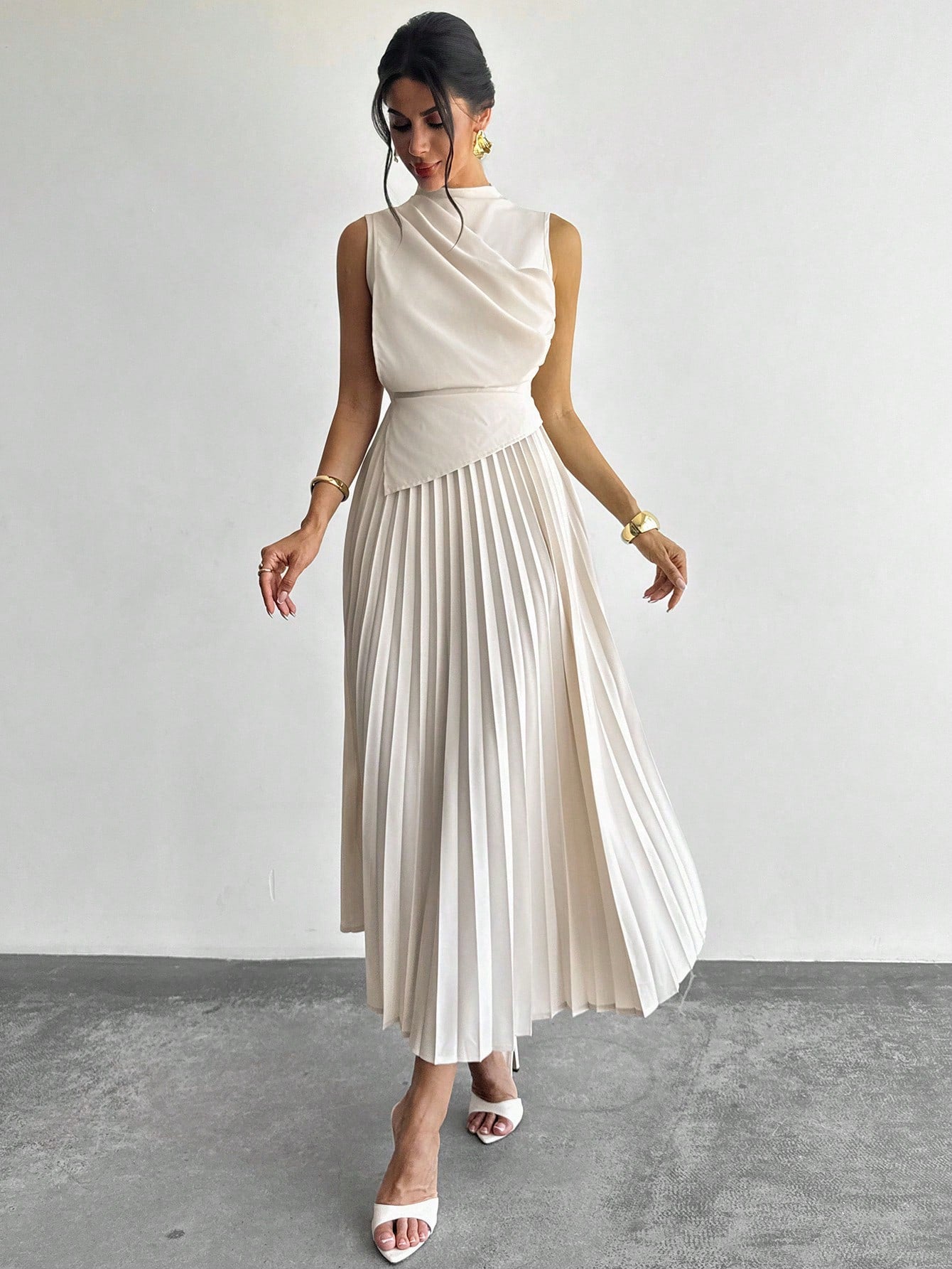 Vestido Midi Elegante Plissado Feminino Sem Mangas
