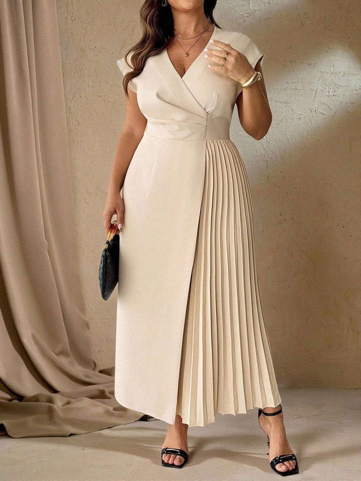 Vestido Plus Size para Festa Longo Social Plissado