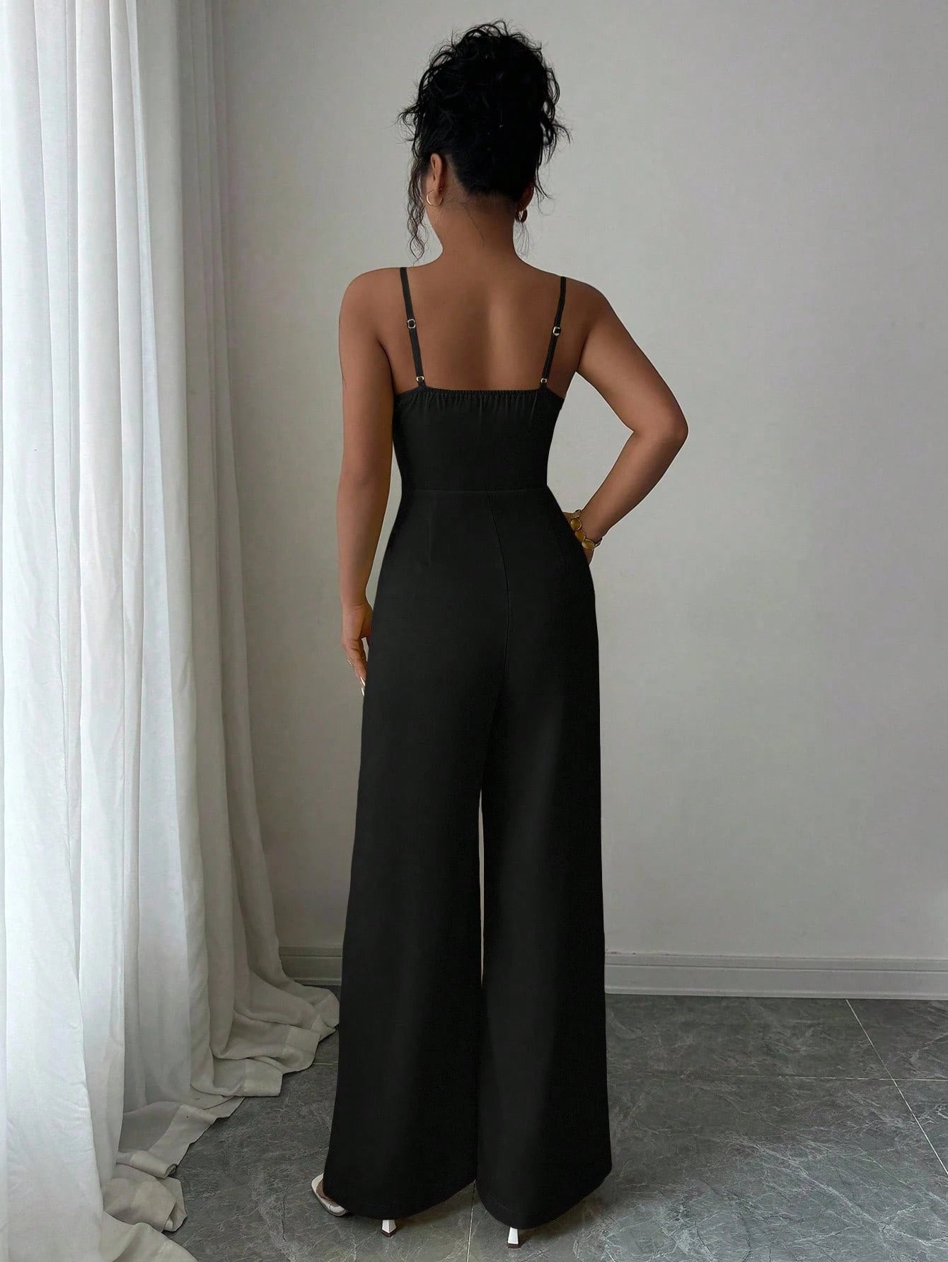 Macacão Elegante Feminino com Alça Fina