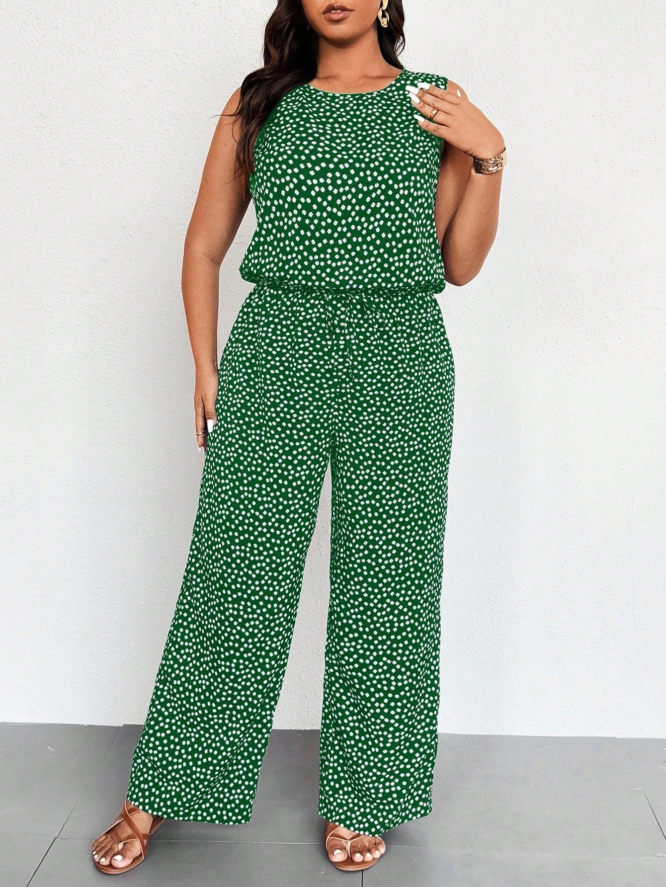 Macacão Plus Size Regata Floral Pantalona