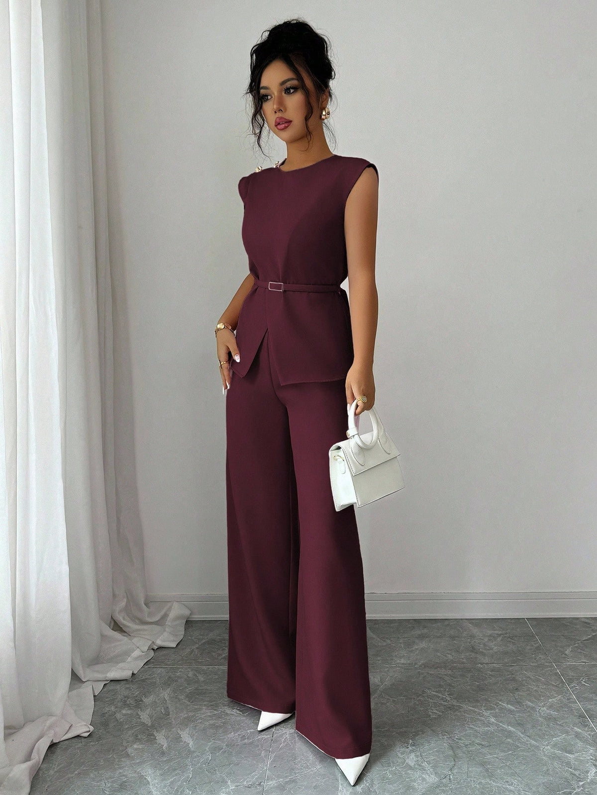 Elenzga Conjunto Elegante de Escritório/Casual para Mulheres, Composto por Camisa com Colarinho, Fivela de Metal Ajustável no Ombro, Bainha Assimétrica e Camadas, Combinada com Calça Larga de Perna Solta, 2 Peças, Primavera/Verão