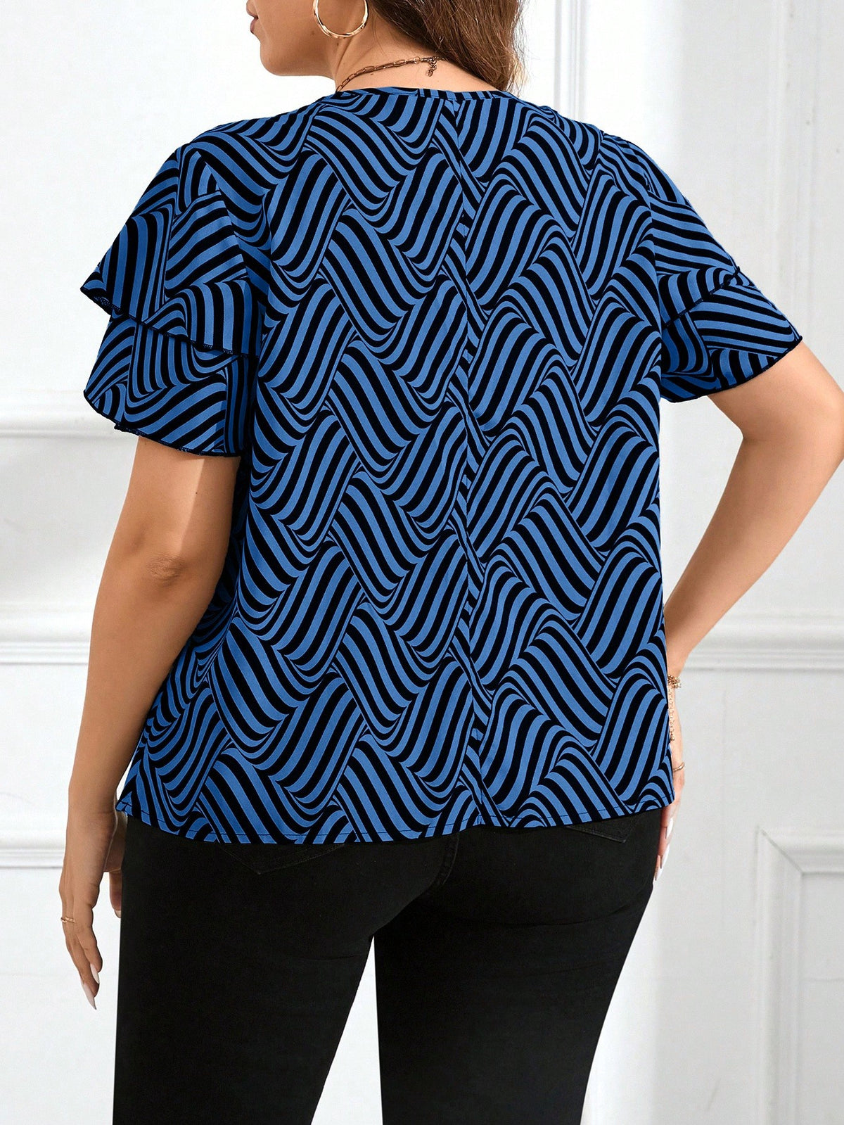 Blusa Feminina Plus Size Gola Redonda Manga em Camadas