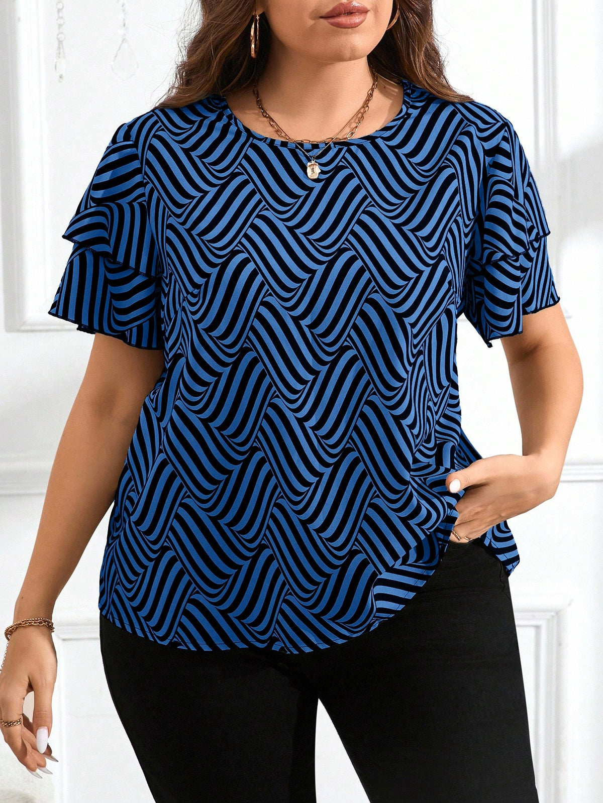 Blusa Feminina Plus Size Gola Redonda Manga em Camadas