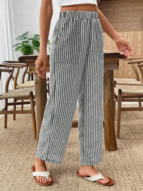 Calça Reta Feminina Listrada com Elástico na Cintura