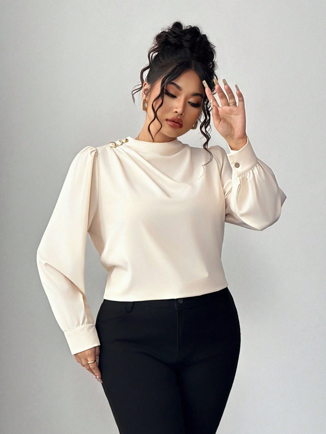 Camisa Manga Longa Feminina Plus Size com Colarinho Plissado Elegante 