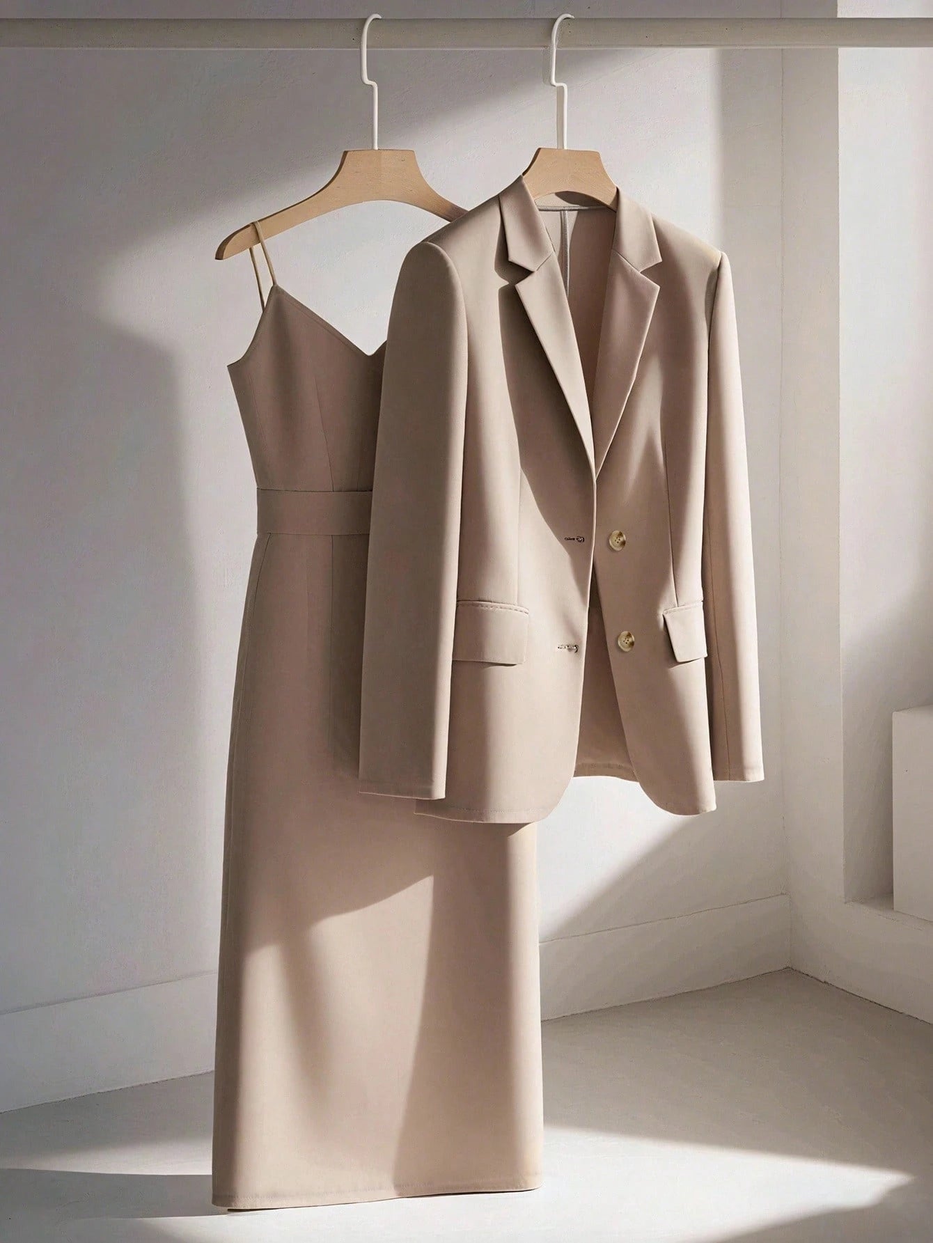 Franclia Conjunto de 2 Peças Rosa Antigo para Mulheres,Blazer Elegante & Vestido Reto com Alças Finas e Cintura Marcada,Outono Escritório & Lazer,Cáqui Casual