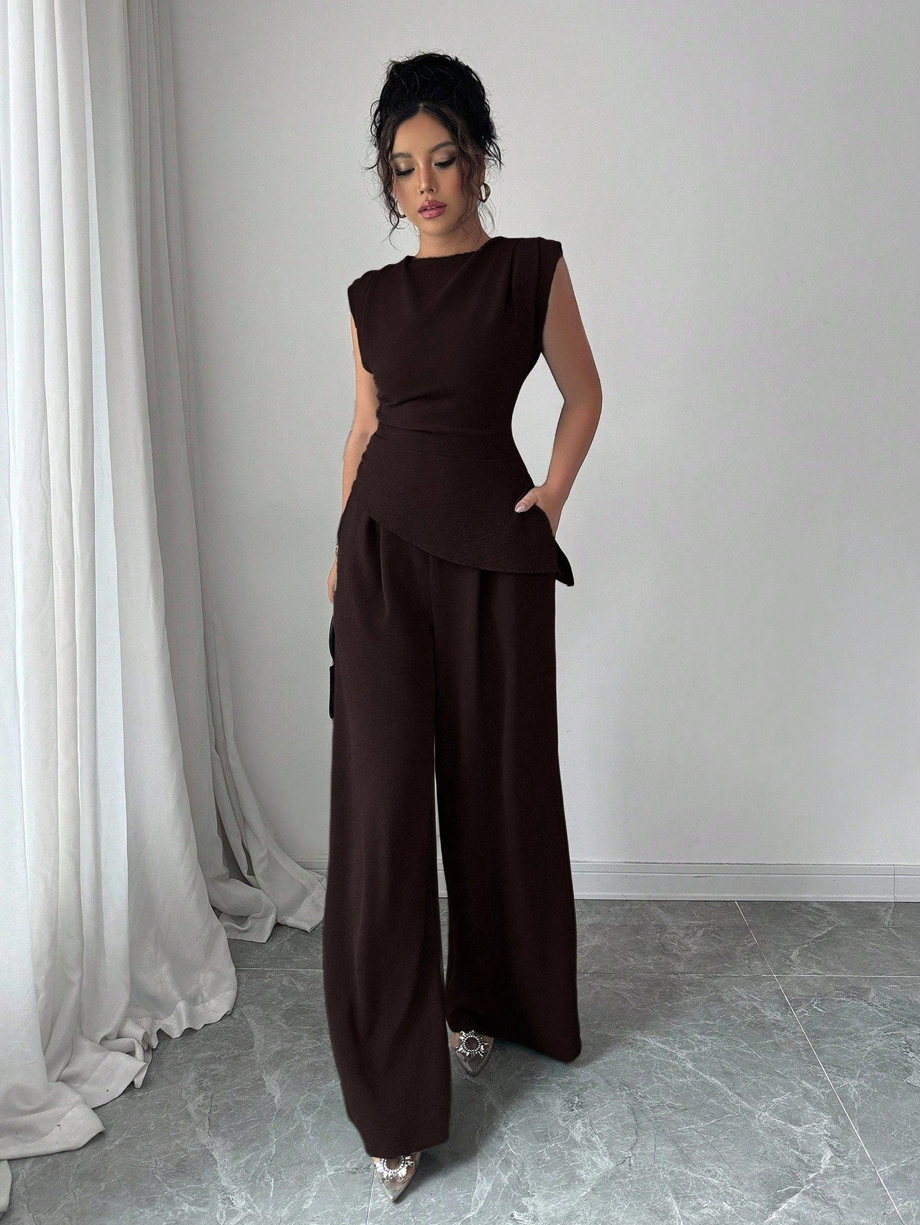 Conjunto Feminino Blusa Sem Decote e Calça Pantalona 