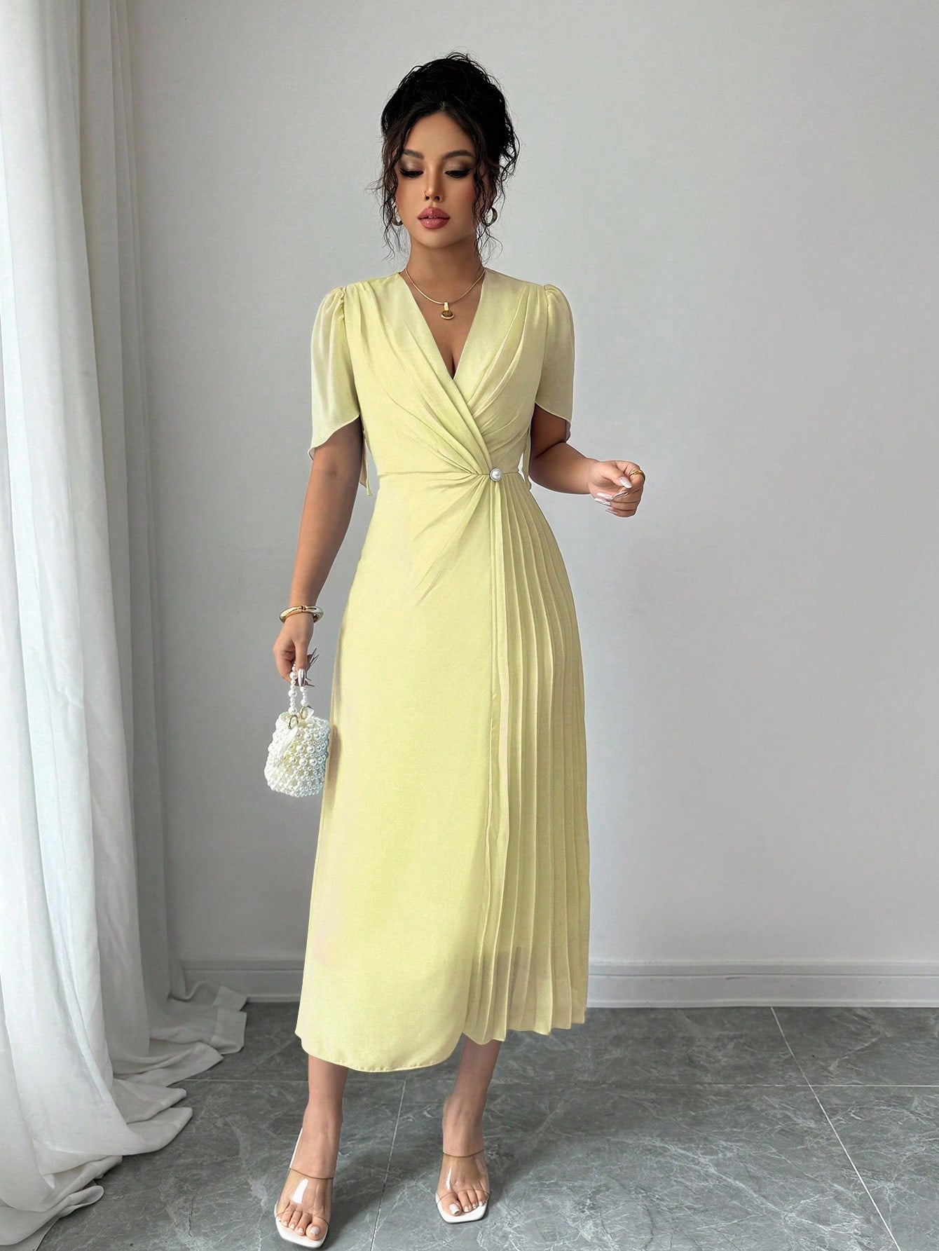 Vestido Elegante Midi Plissado de Cintura Franzida em Chiffon