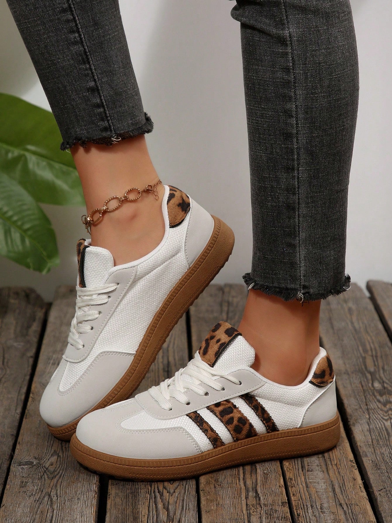 Tênis Feminino Sola Reta Casual com Cadarço