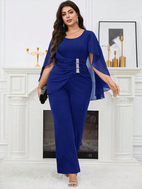 Macacão Elegante Plus Size para Festa com Capa