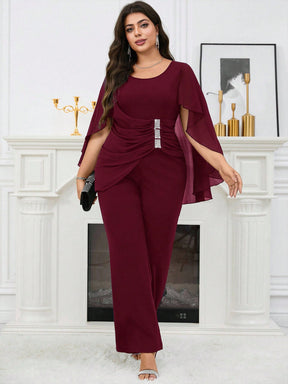 Macacão Elegante Plus Size para Festa com Capa