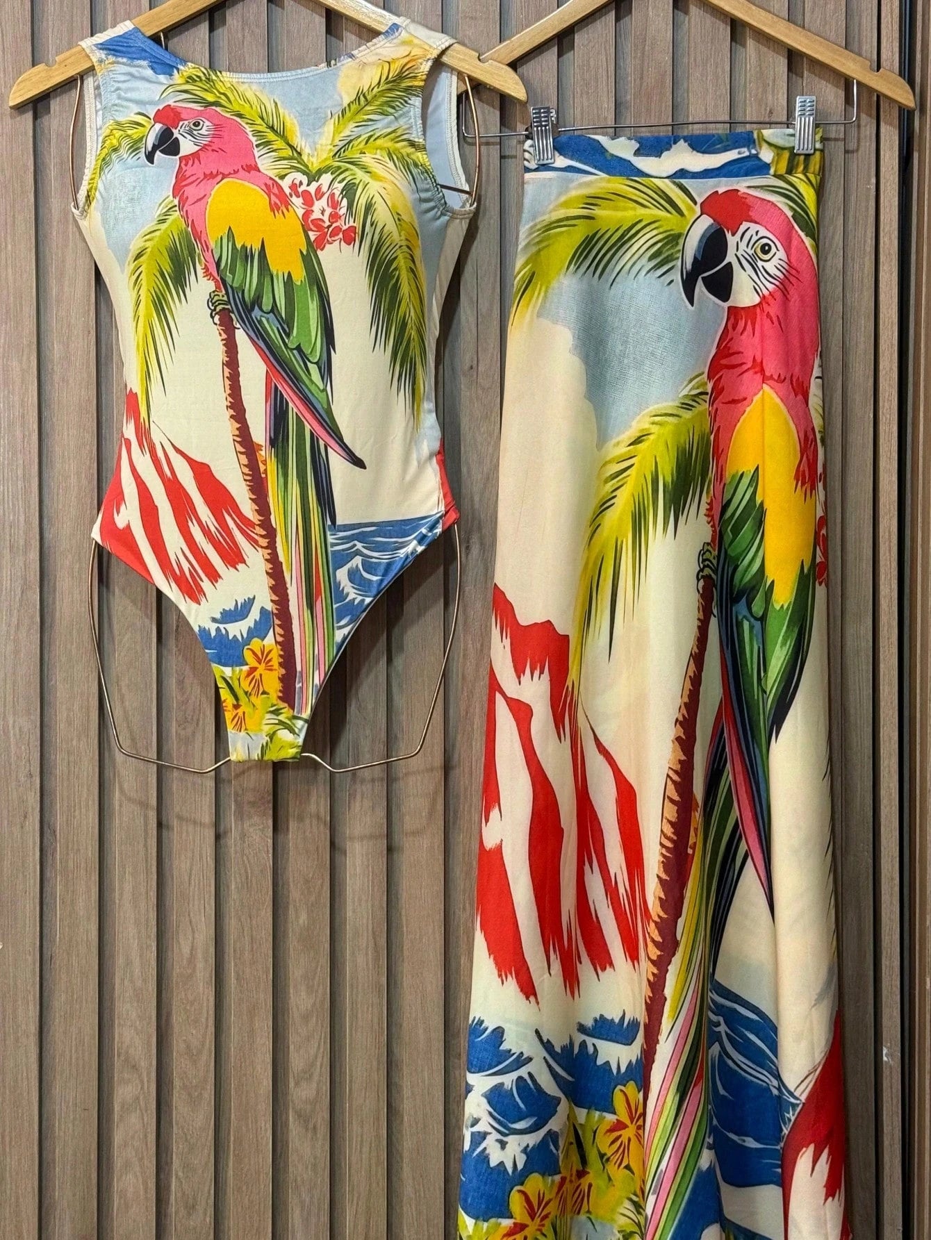 Kit Maiô Feminino + Saia Saída De Praia