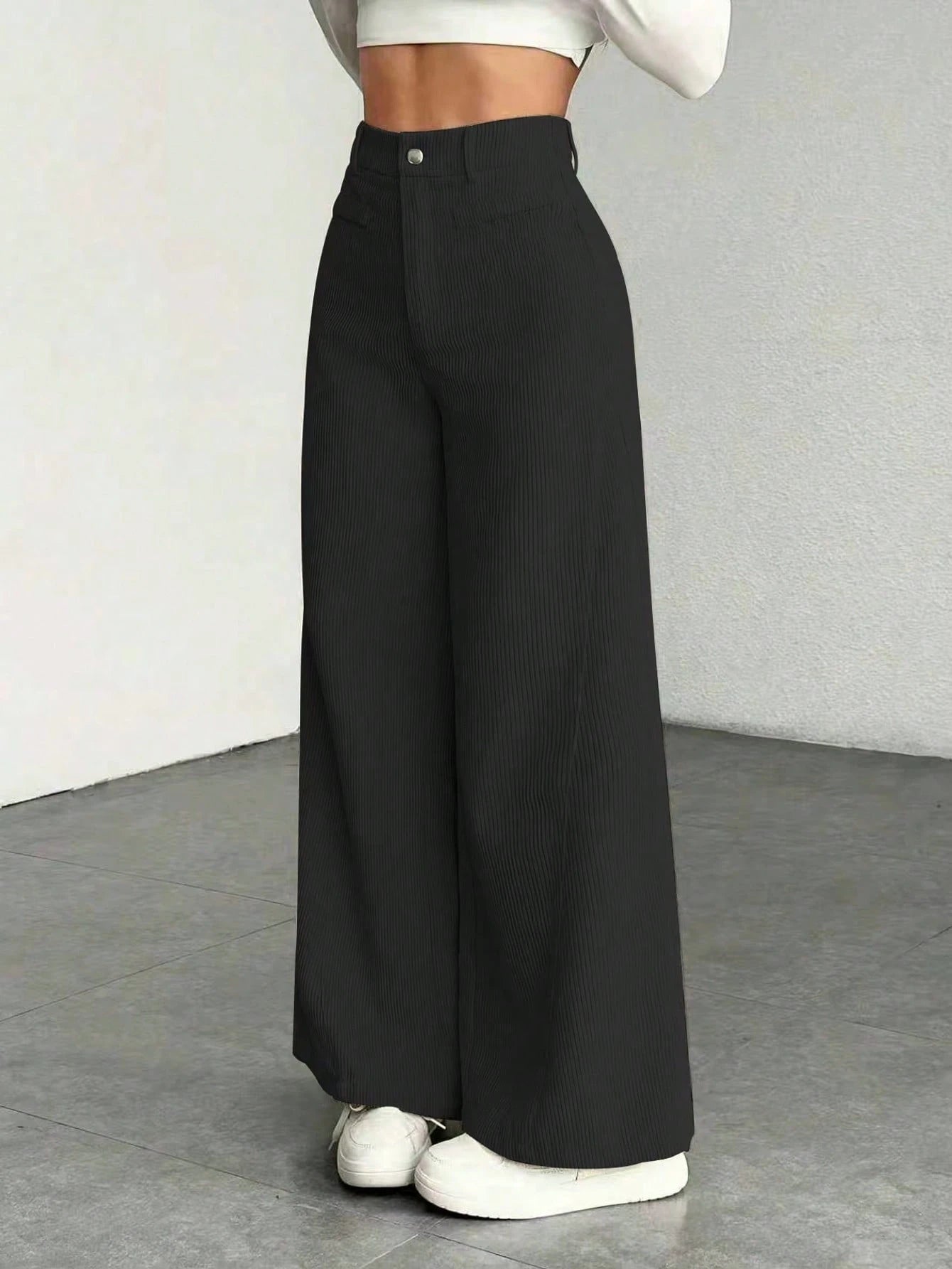 Calça de Veludo Wide Leg Feminina com Botão