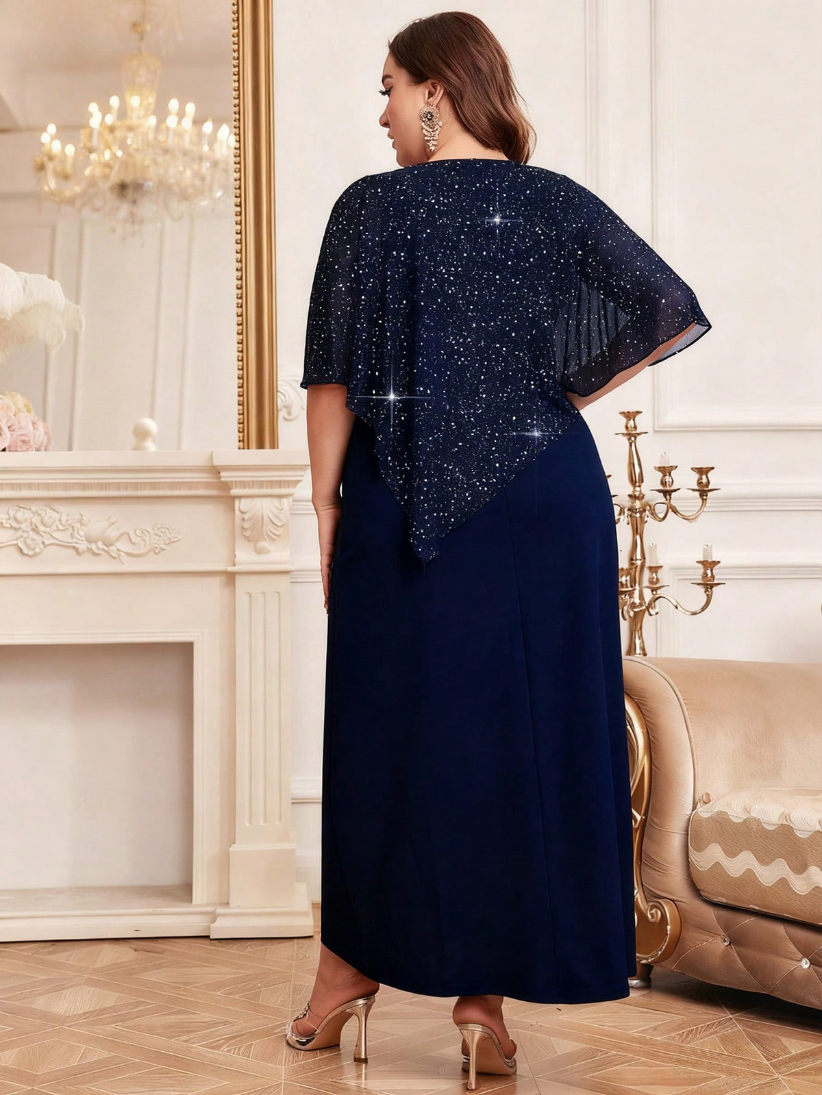 Vestido Festa Longo Plus Size Brilhoso com Capa Brilhoso