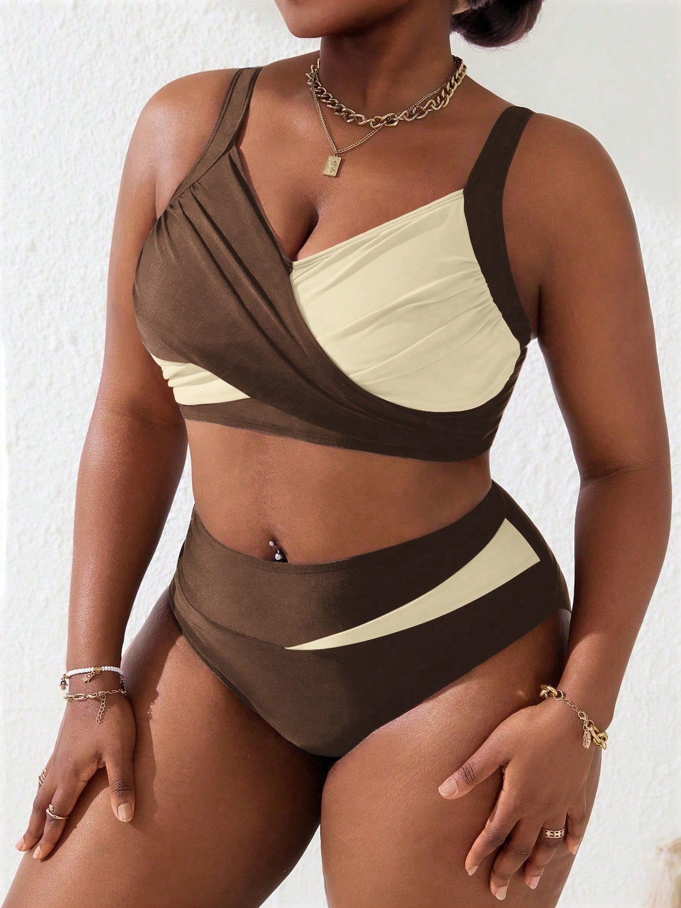 Biquíni Plus Size com Bojo Define Barriga Duas Cores